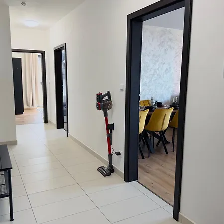 Klement - 150m Skoda Muzeum - 2 Bedroom * Млада-Болеслав