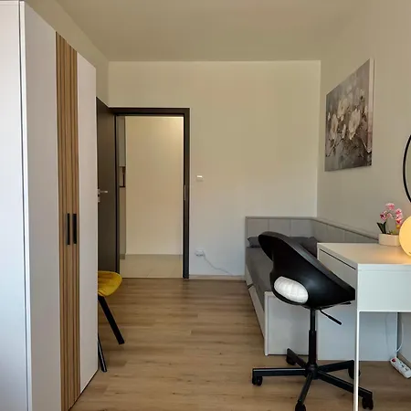 Apartmán Klement - 150m Skoda Muzeum - 2 Bedroom Mladá Boleslav