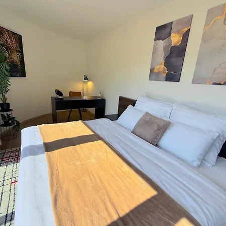Klement - 150m Skoda Muzeum - 2 Bedroom Apartmán *
